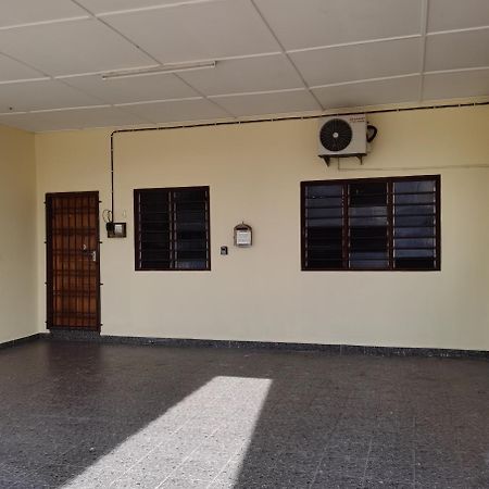 Homestay Che Wan Kuantan Bagian luar foto